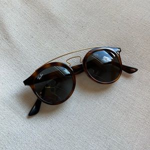 Ray ban sunglasses tortoise gold detail